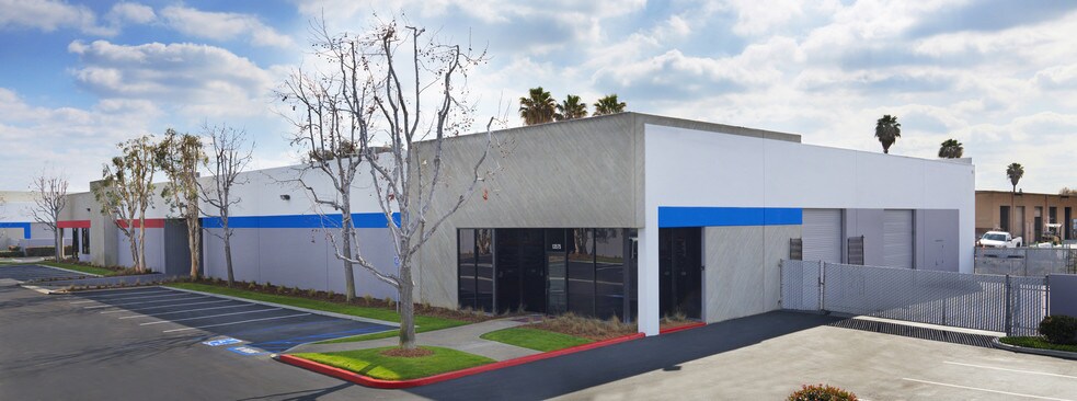 More Photos Of 13575 Larwin Cir, Santa Fe Springs Warehouse For Sale