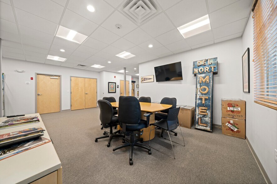 More Photos Of 288 S River Rd, Bedford Medical For Lease