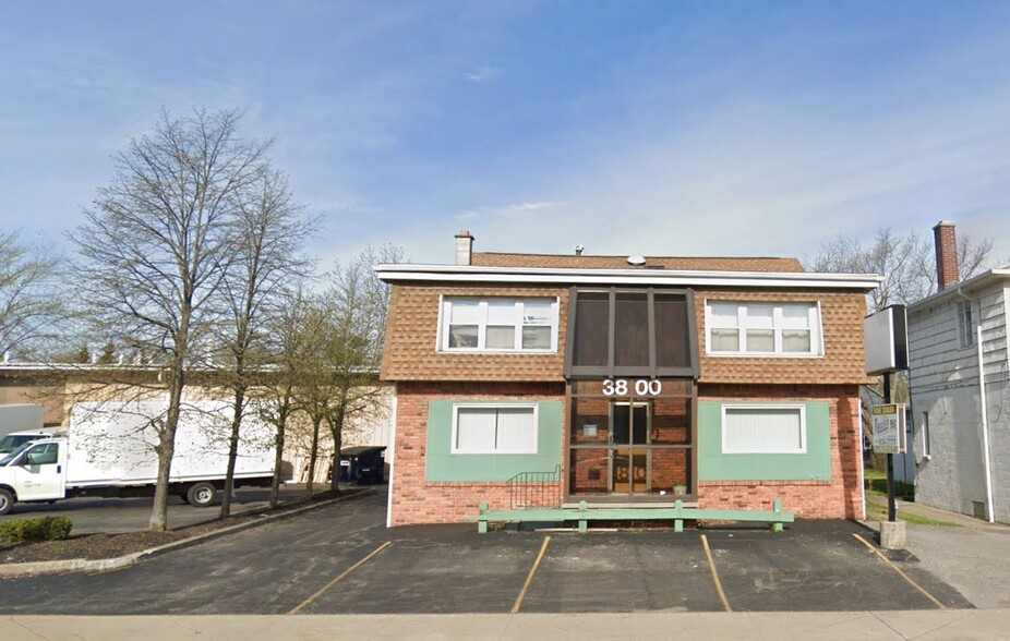 Primary Photo Of 3800 Harlem Rd, Cheektowaga Office For Lease