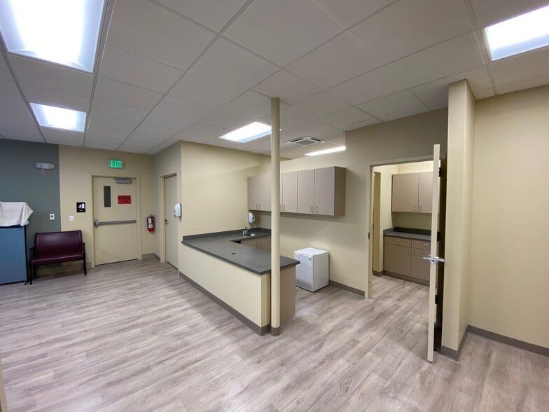 More Photos Of 11623 Philadelphia Rd, White Marsh Medical For Sale