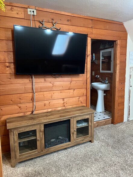 More Photos Of 125 Deadwood Rd, Lewiston Restaurant For Sale