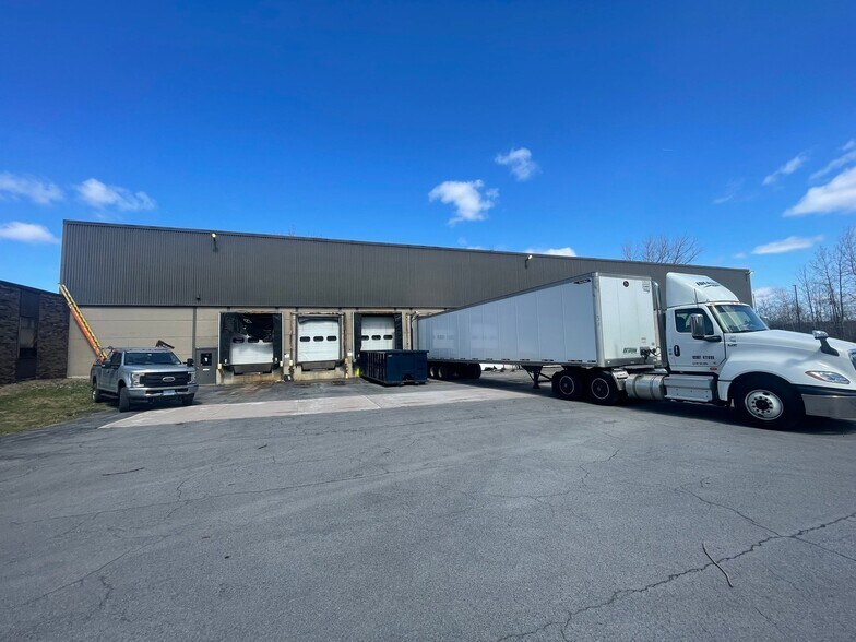 More Photos Of 6970 Schuyler Rd, East Syracuse Warehouse For Lease