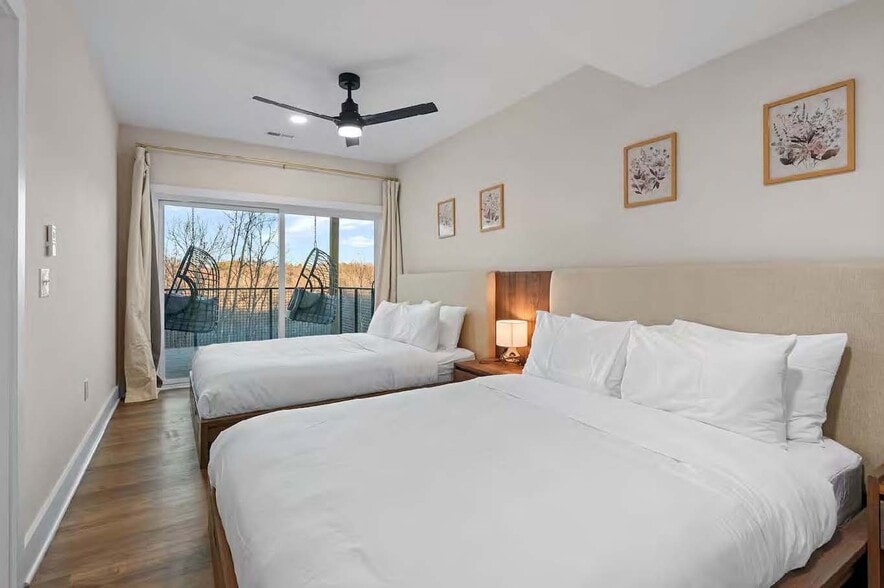 More Photos Of 25085-25349 Buena Vista Rd, Rockbridge Hotel For Sale