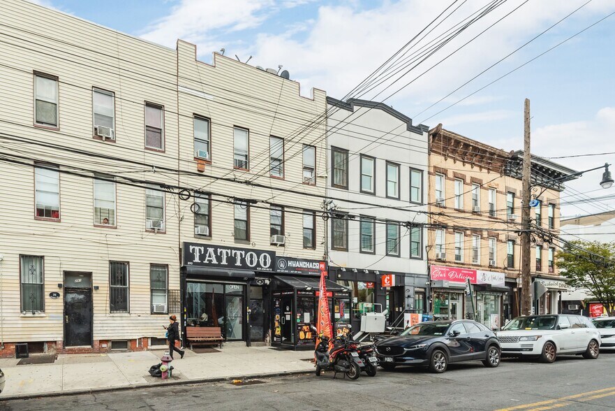 More Photos Of 293 Wyckoff Ave, Brooklyn Apartments For Sale