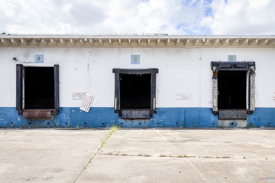 More Photos Of 6665 E 14th St, Brownsville Refrigeration Cold Storage For Sale