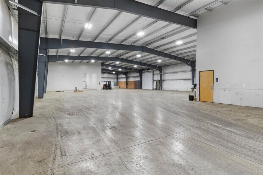 More Photos Of 600 Goldfish Farm Rd SE, Albany Warehouse For Lease
