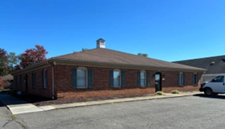 More Photos Of 2815 Linkhorne Dr, Lynchburg Office For Sale