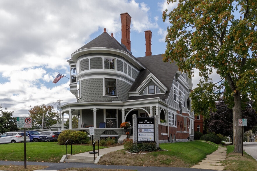 More Photos Of 84 Bay St, Manchester Office Residential For Lease