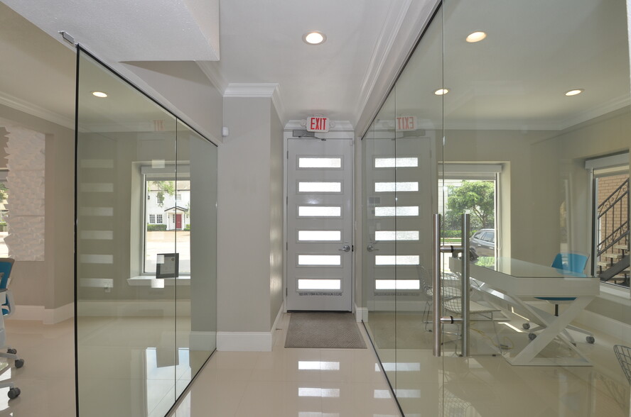 More Photos Of 1644 W Alabama St, Houston Loft Creative Space For Lease