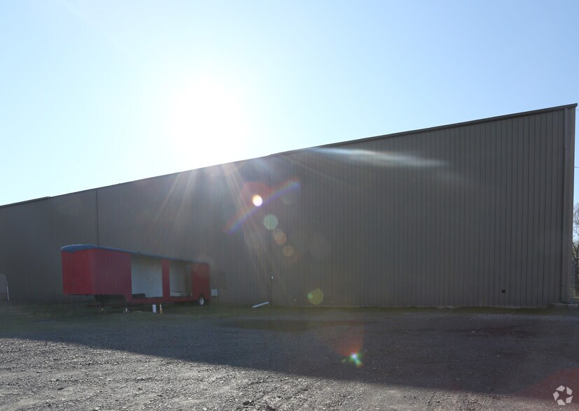 More Photos Of 876 N Lenola Rd, Moorestown Warehouse For Lease