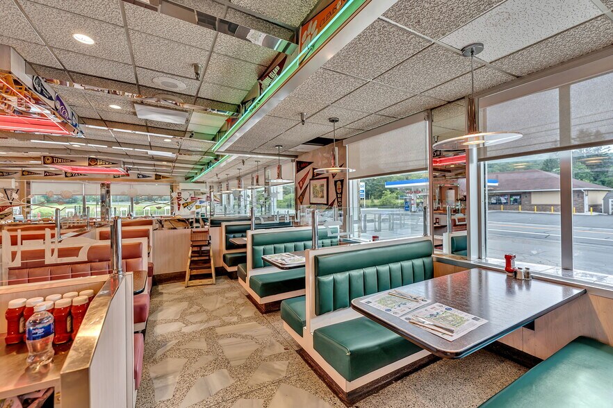 More Photos Of 1908 Old Route 17, Roscoe Restaurant For Sale