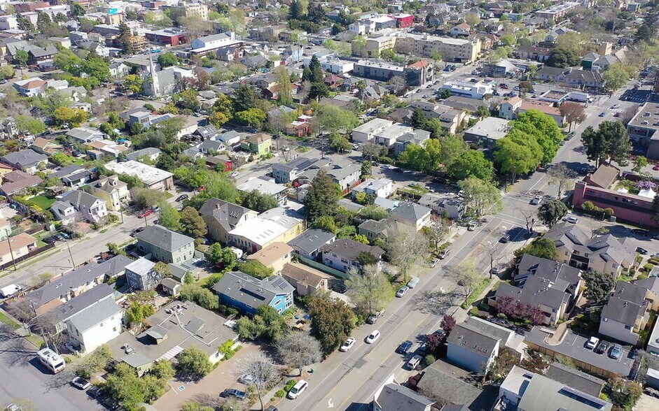 More Photos Of 1817 6th St, Berkeley Apartments For Sale