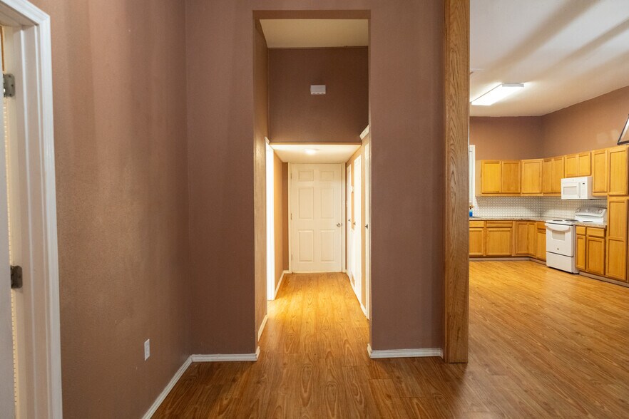 More Photos Of 416 W Palestine Ave, Palestine Office Residential For Sale