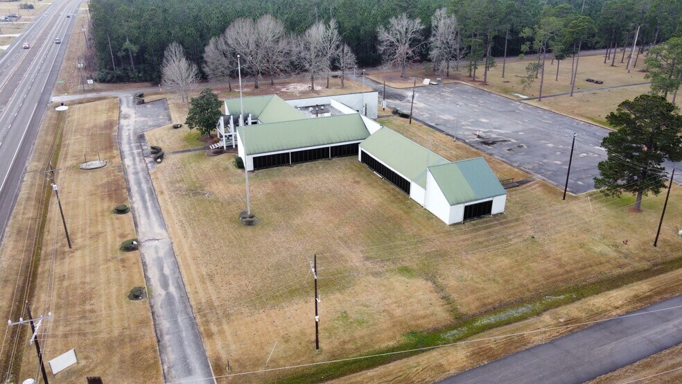 More Photos Of 735 FM 92 S, Silsbee Warehouse For Lease