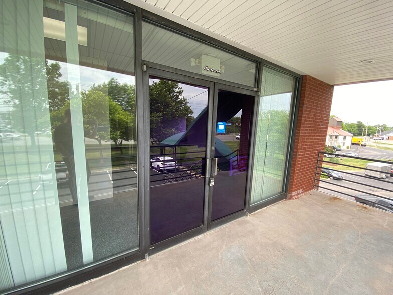 More Photos Of 11750 Business Park Dr, Waldorf General Retail For Sale