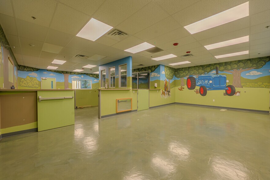 More Photos Of 42389 Winchester Rd, Temecula Warehouse For Sale