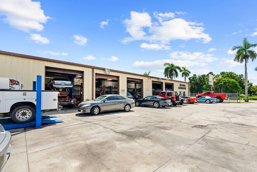 Primary Photo Of 3875 Palm Beach Blvd, Fort Myers Auto Repair For Sale