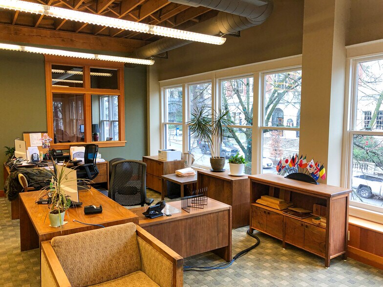 More Photos Of 802-814 SW 10th Ave, Portland Office For Sale