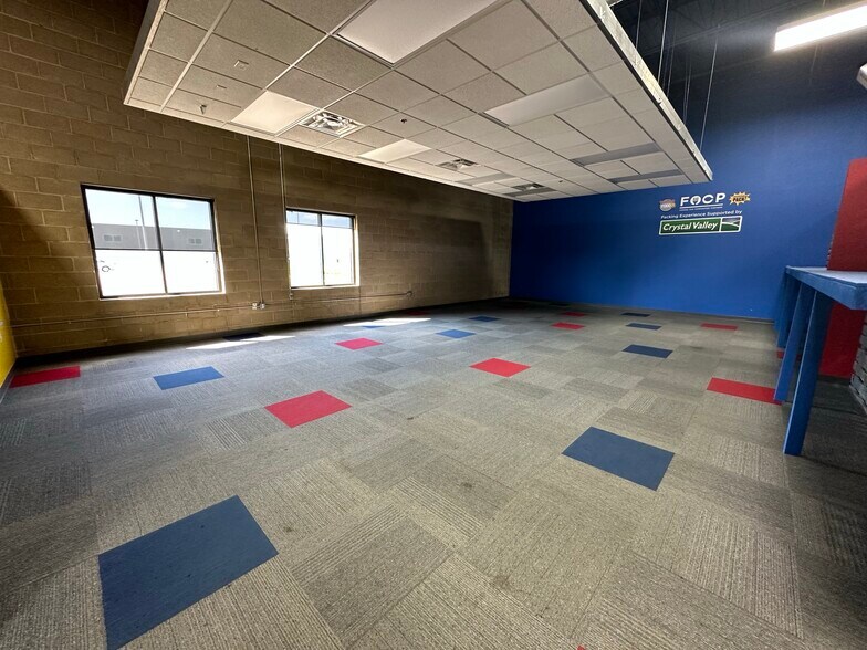 More Photos Of 2120 Howard Dr W, North Mankato Warehouse For Lease