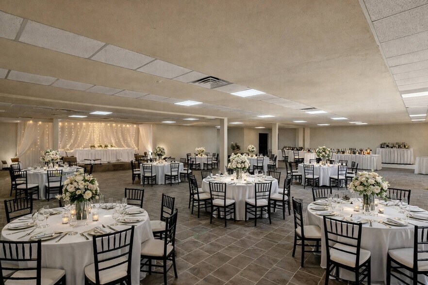 More Photos Of 4620 W Fuqua St, Houston Freestanding For Lease