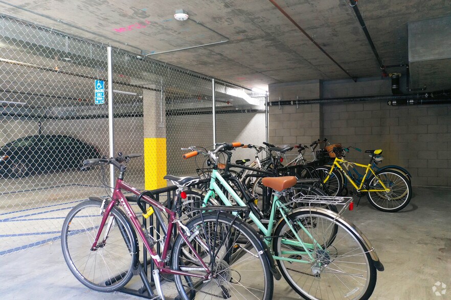 More Photos Of 422 S Lake St, Los Angeles Apartments For Sale