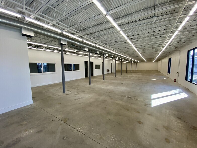 More Photos Of 4310 E Broadway Ave, Tampa Light Distribution For Lease