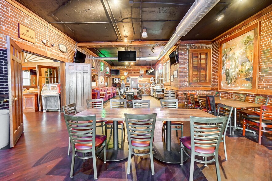 More Photos Of 126 W High St, Springfield Lodge Meeting Hall For Sale