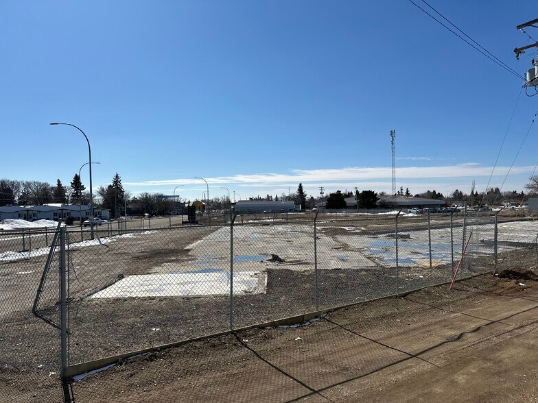 More Photos Of 1302 10A St, Wainwright Land For Sale