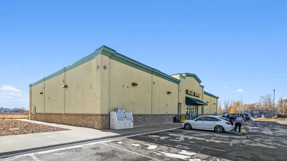 More Photos Of 1740 E Broad St, Milliken Freestanding For Sale