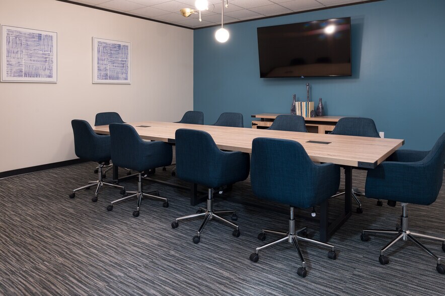 More Photos Of 84 NE Loop 410, San Antonio Coworking Space