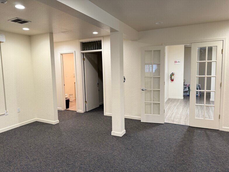 More Photos Of 1105 Water St, Santa Cruz Office For Lease