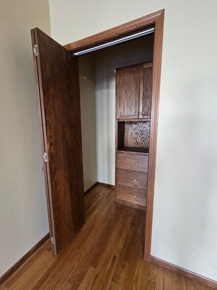 More Photos Of 325 W 2nd St, Hastings Loft Creative Space For Lease