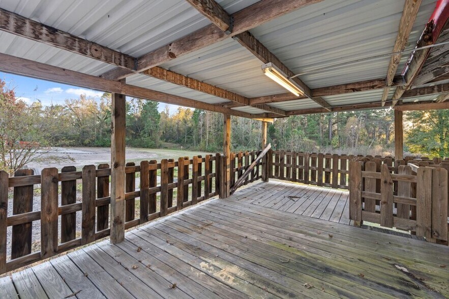 More Photos Of 2755 US Highway 69, Lufkin Storefront Retail Office For Sale