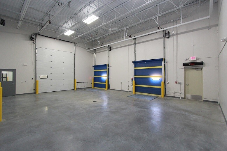 More Photos Of 1914 Wright St, Madison Flex For Lease