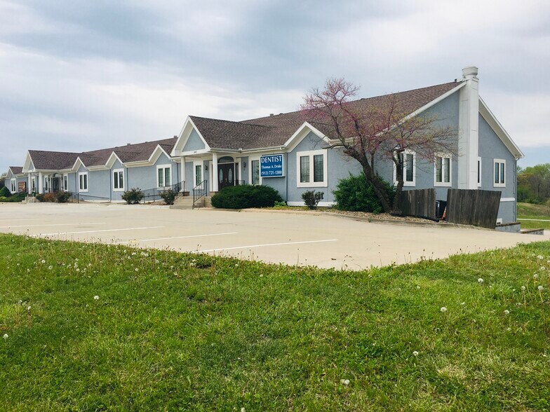 Primary Photo Of 134-140 N 130th St, Bonner Springs Office For Lease
