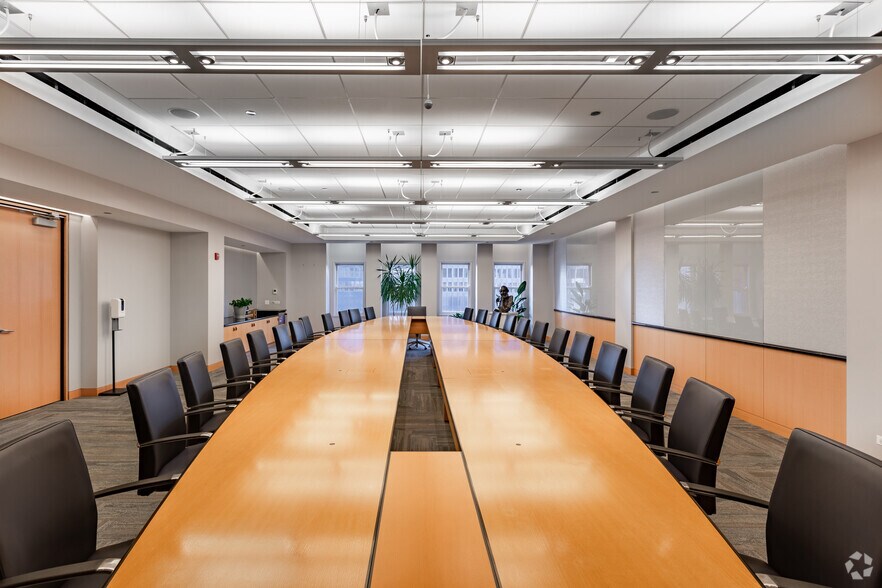 More Photos Of 140 S Dearborn St, Chicago Office For Lease