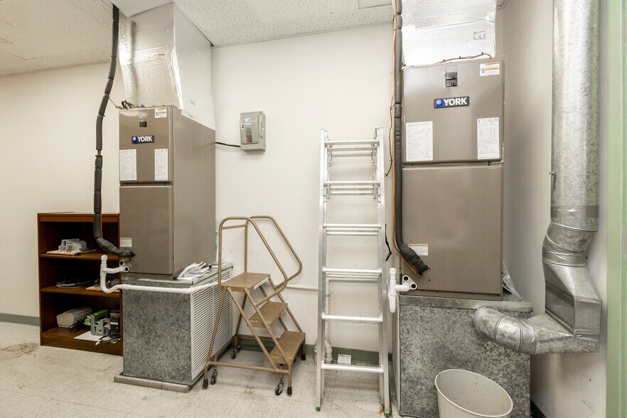 More Photos Of 220 Stahl Rd, Harleysville Research And Development For Sale