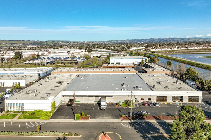 More Photos Of 14700 Doolittle Dr, San Leandro Warehouse For Lease
