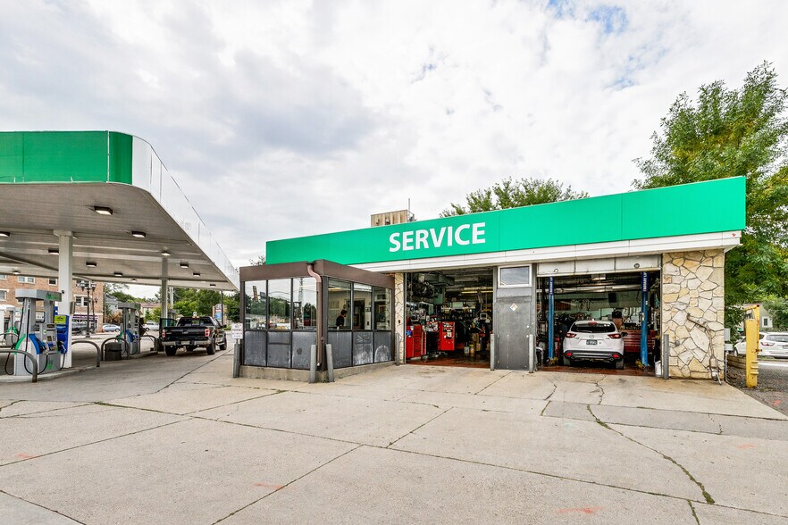 More Photos Of 485 S Snelling Ave, Saint Paul Service Station For Sale