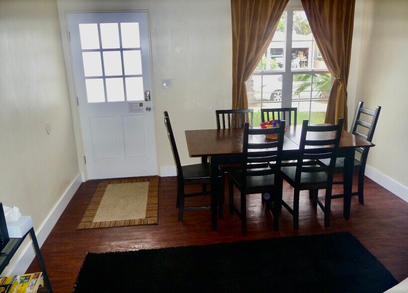 More Photos Of 4985 Narragansett Ave, San Diego Apartments For Sale