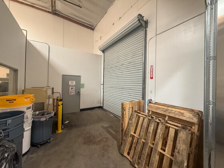 More Photos Of 995 Park Center Dr, Vista Research And Development For Sale