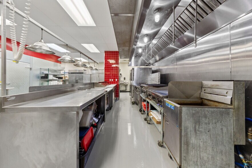 More Photos Of 553 California Ave, Boulder City Restaurant For Sale