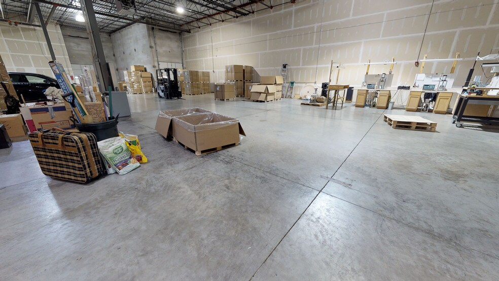 More Photos Of 150 Kendall Point Dr, Oswego Manufacturing For Lease