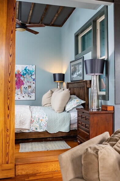 More Photos Of 112 18th St N, Birmingham Storefront For Sale