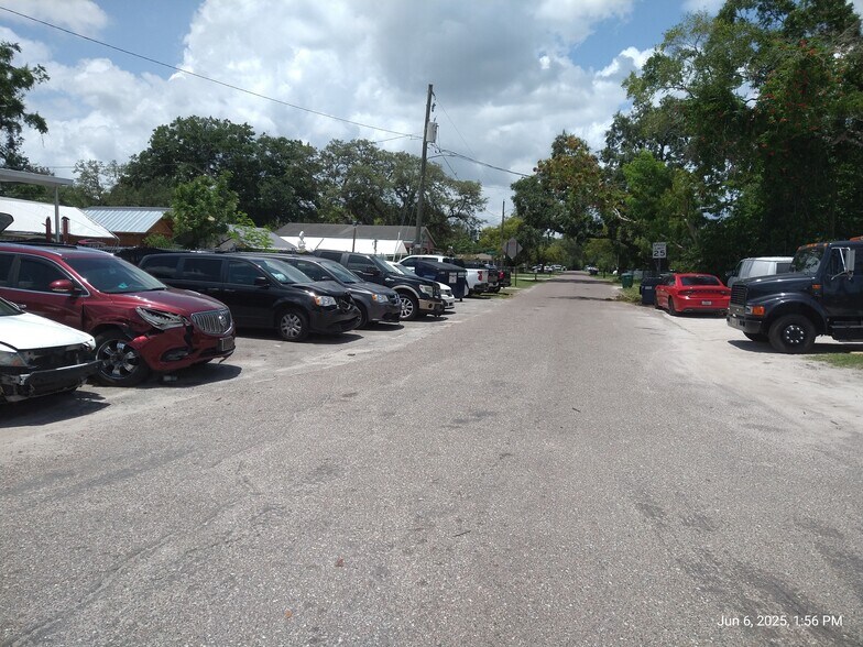 More Photos Of 1301 W Waters Ave, Tampa Auto Repair For Sale