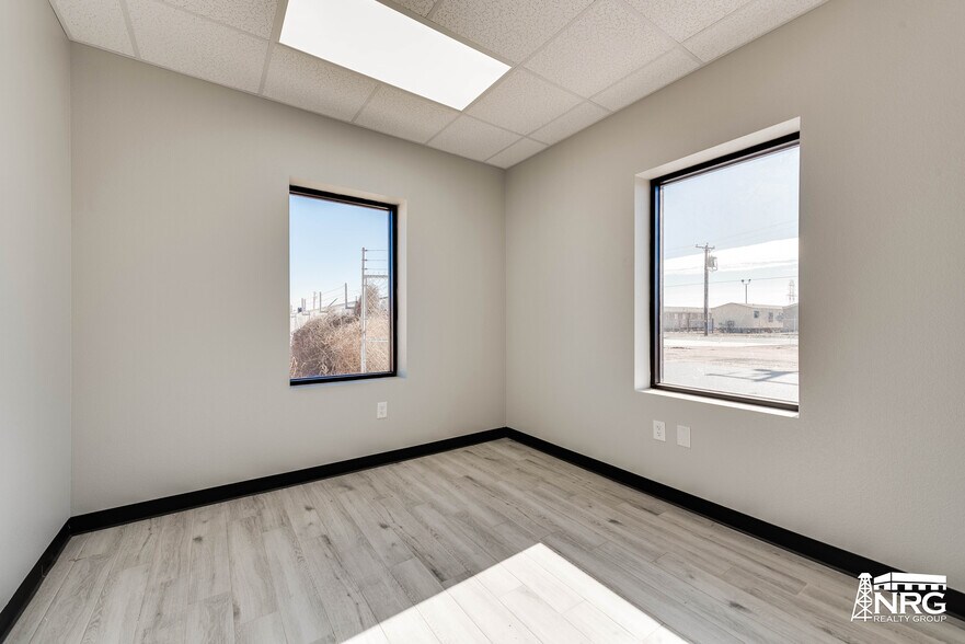 More Photos Of 10318 W COUNTY ROAD 157, MIDLAND, TX 79706, Midland Warehouse For Lease