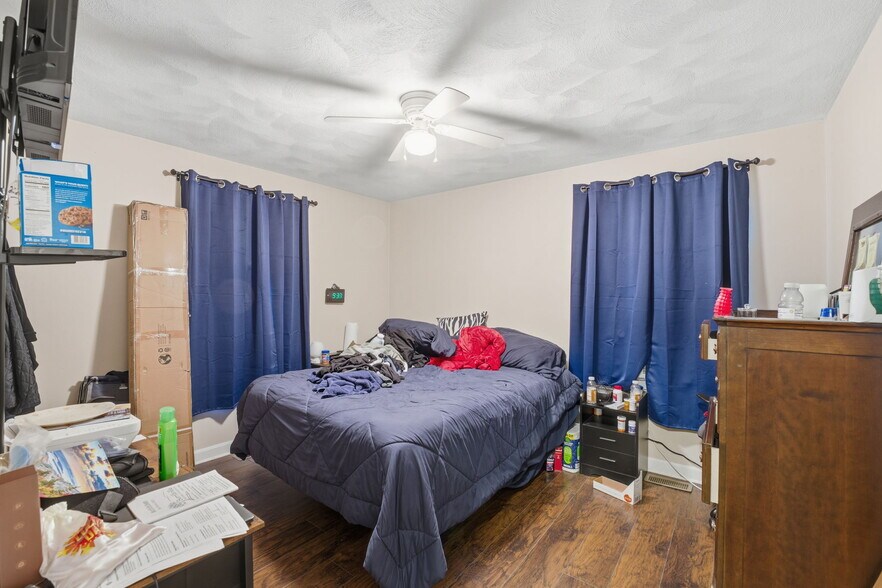 More Photos Of 248 Church St, Pascoag Apartments For Sale