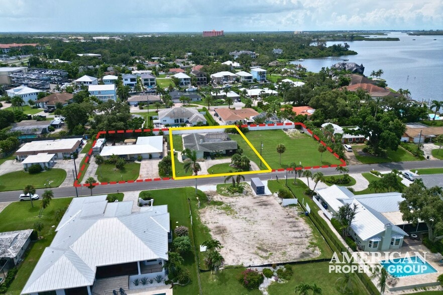 More Photos Of 1848 Southpointe Dr, Sarasota Apartments For Sale