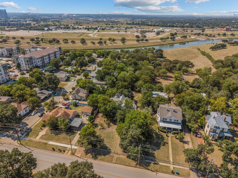 More Photos Of 1005 Samuels Ave, Fort Worth Land For Sale