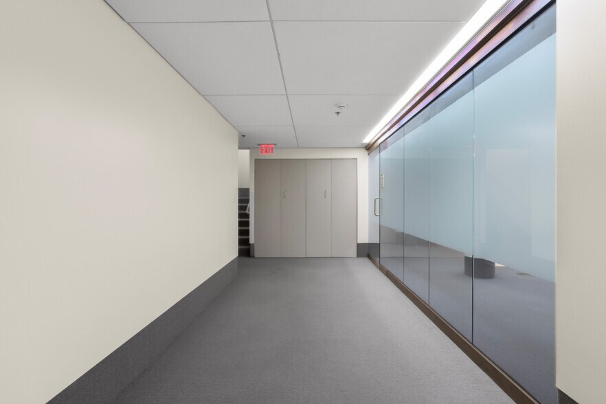 More Photos Of 301 Washington St, Columbus Office For Lease